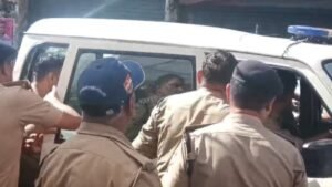 डीएवी कॉलेज में बवाल